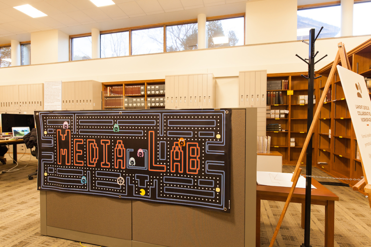 A sign that reads "media lab"