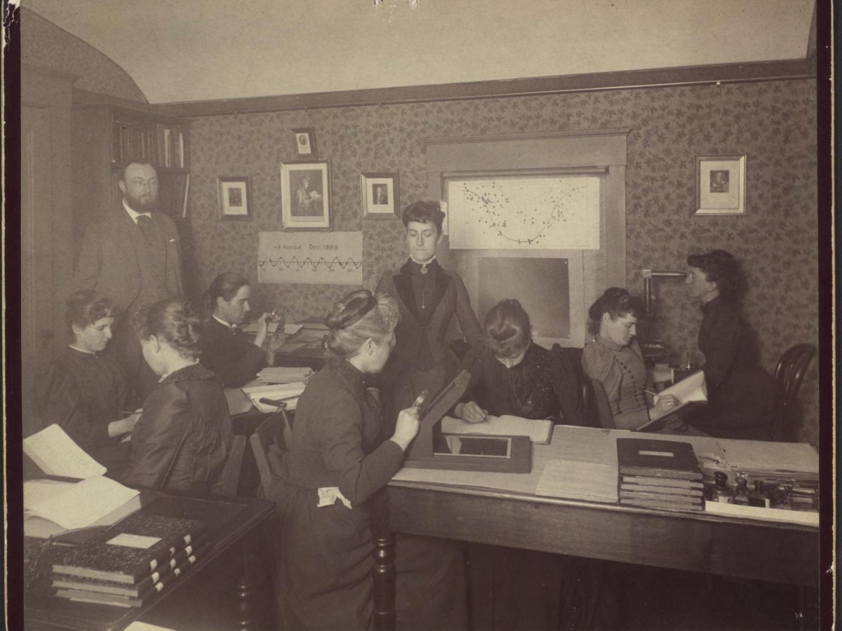 Observatory computer room and staff