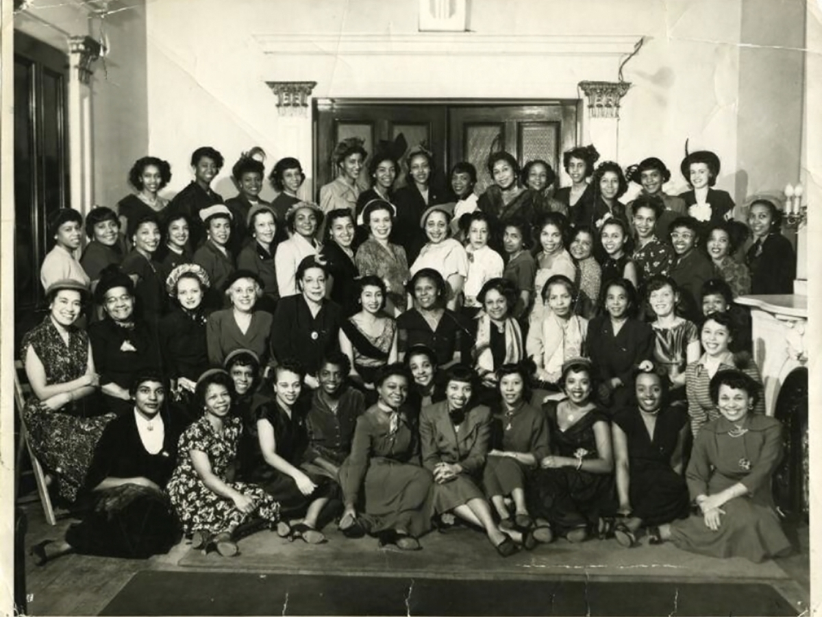 Group portrait of Delta Sigma Theta Sorority members, photo, ca. 1940. 