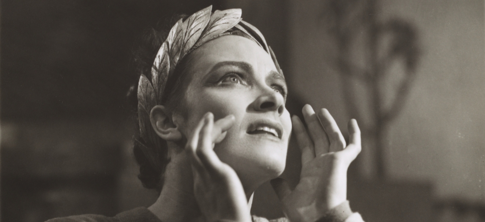 Kathleen Ferrier as Orfeo in "Orfeo ed Euridice," 1947. Photograph by Angus McBean.
