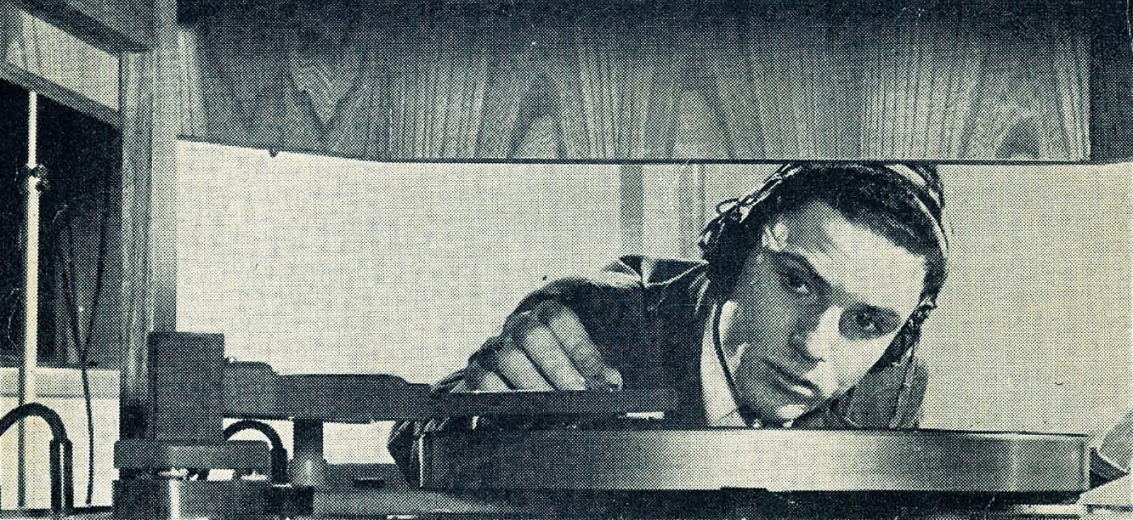 A student using the turntables in the Woodberry Poetry Room, circa 1949