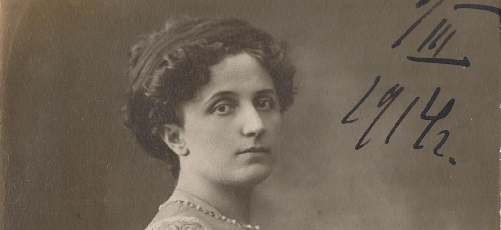 A portrait of Poliksena Nesterovna Shishkina-Iavein, 1914.